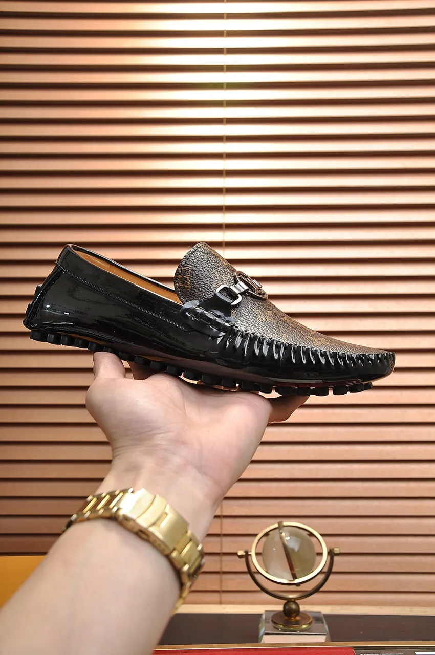 Men's men's shoes 💰420💶 [LV Doudou shoes] (water-dyed cowhide lining) new model is on the market, available on the official website. The new Doudou shoes are processed into single-color materials, and the uppers are made of imported horsehide leather. The body of the shoe is fully hemmed with mark thread, and is lined with imported original cowhide leather. The elegant shoe shape is super suitable for all-matching, and the size is 38-44.